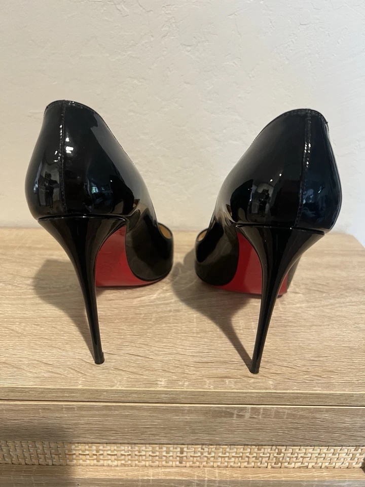 100% 正品全新女式 LOUBOUTIN PIGALLE FOLLIES 黑色 100 PUMPS/HEEL US 9 — 第 3/4 张图片