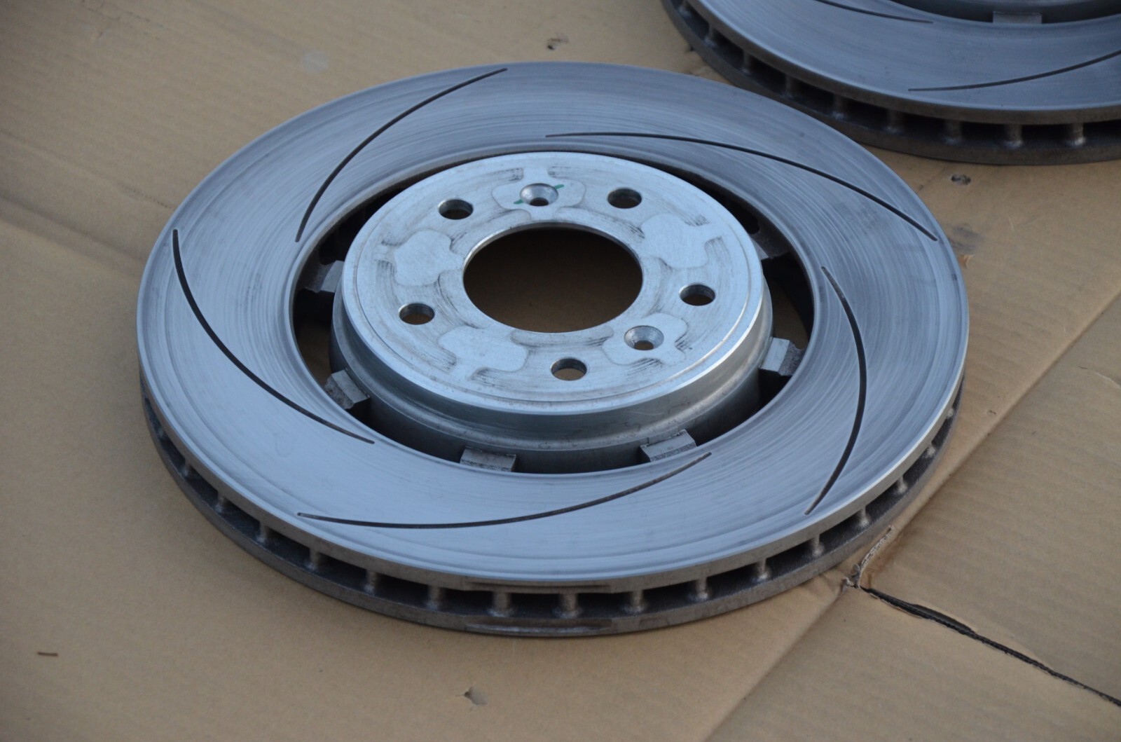 2010-20 Aston Martin Rapide Rear Left Right Brake Rotor Disc Set OEM 11K Miles