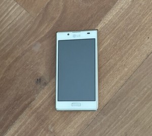 LG Optimus L7 P700 Defekt Teilespender Display Accu Deckel Kamera Etc Ok