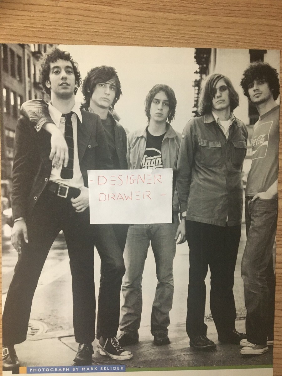 超貴重☆2002来日ストロークス the strokes 額入A３ポスター The Strokes Band 2002 Photo Photograph Street Urban Scene | eBay
