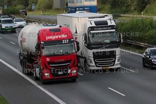 Foto camion Iveco autocisterna rimorchio Italia rosso paganella 237 #m3ok