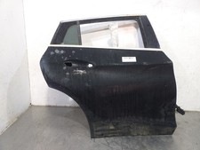 Porte arrière et accessoires Infiniti QX30
