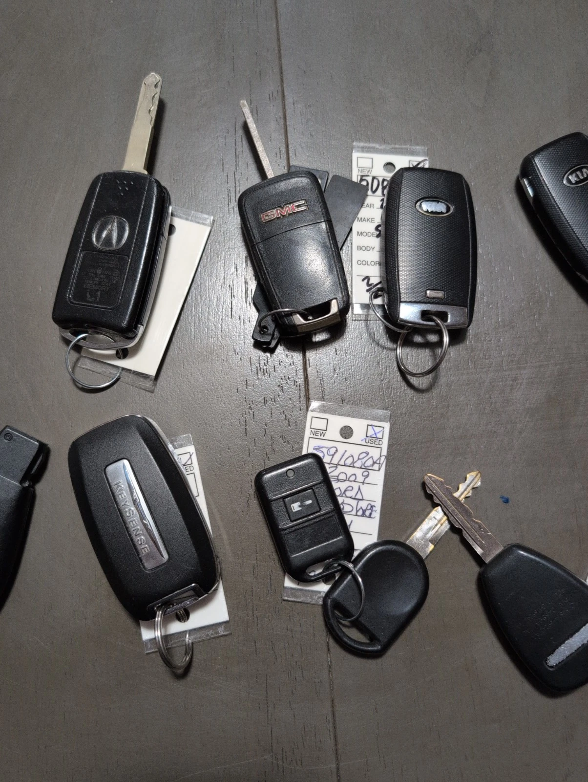 LOT 12 Used Key Fobs, Chrysler Jeep Kia Gmc Nissan Chevy image 6