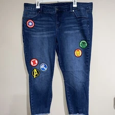 HER UNIVERSE CAPTAIN MARVEL PATCH Crop Raw Hem Jeans Sz 18 Super Hero  Euc