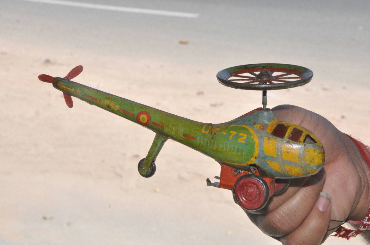 Vintage Wind Up UP-72 1955 Wind Up Litho Helicopter Tin Toy