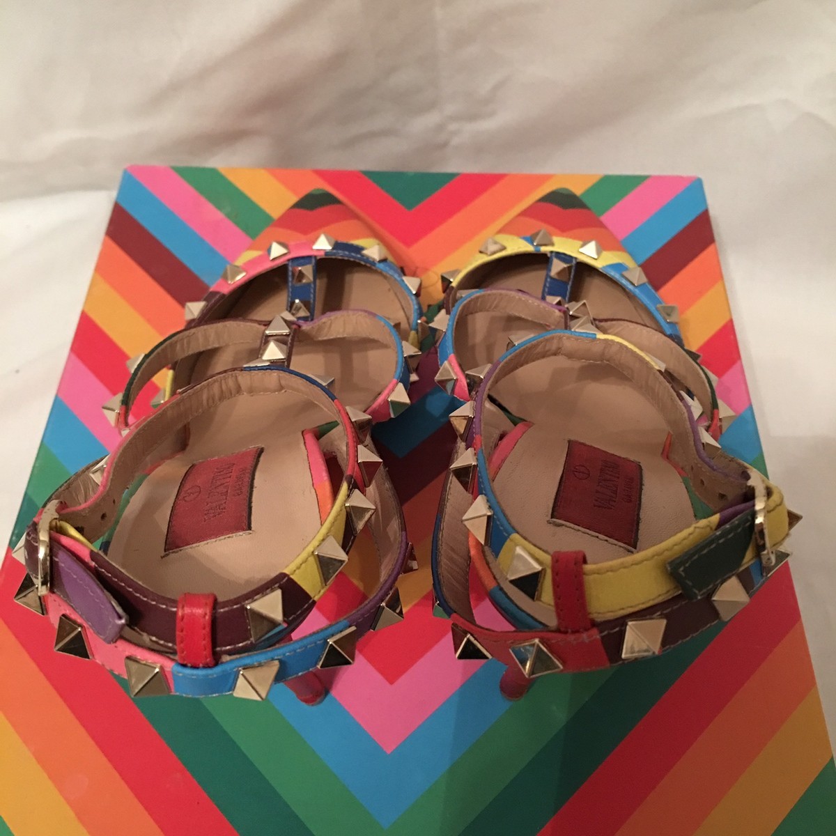 Valentino Garavani 1973 Rainbow Chevron Collection Rockstud Valentino Garavani 1973 Rainbow Chevron Collection Rockstud