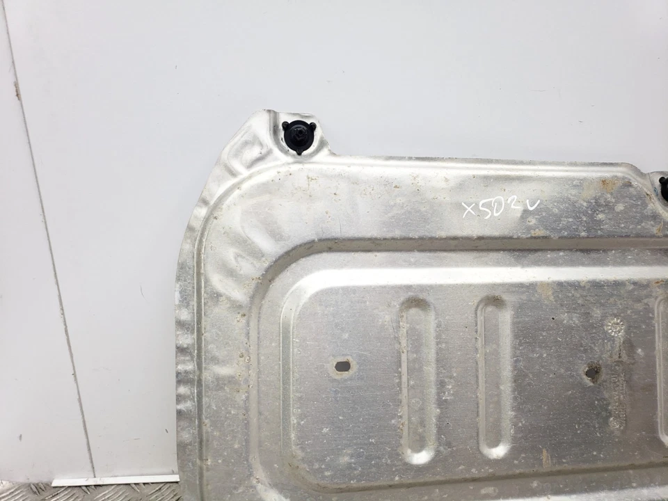 VOLKSWAGEN POLO MK6 1.0 PETROL UNDERTRAY SHIELD GUARD 2022 2Q0825229 - Image 3 of 4