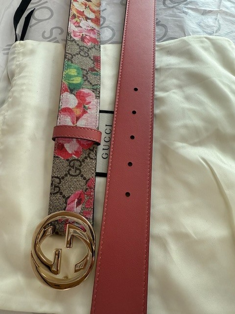 Gucci Women's GG Gold Tone Buckle Supreme Canvas Blooms Belt Size