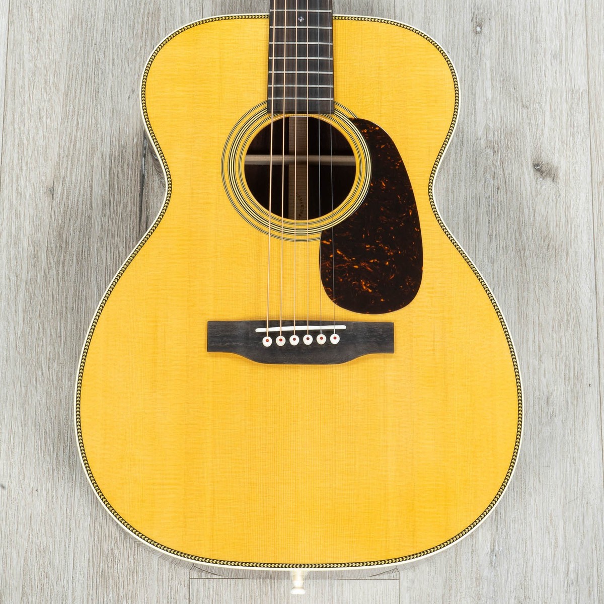 Martin Standard Series 00-28 Grand Concert Acoustic Guitar