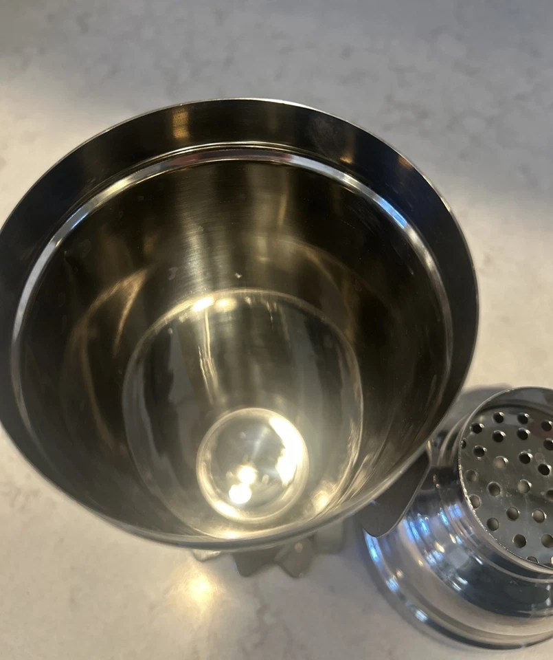 Pottery Barn Penguin Coctelera Martini Mezclador de Bebidas 3 Piezas Vajilla de Acero Inoxidable Foto 3 de 4