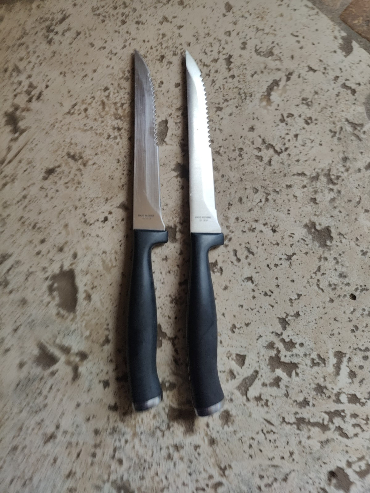 2 Calphalon Cutlery Replacement Steak Knife Serrated 4.5" blades