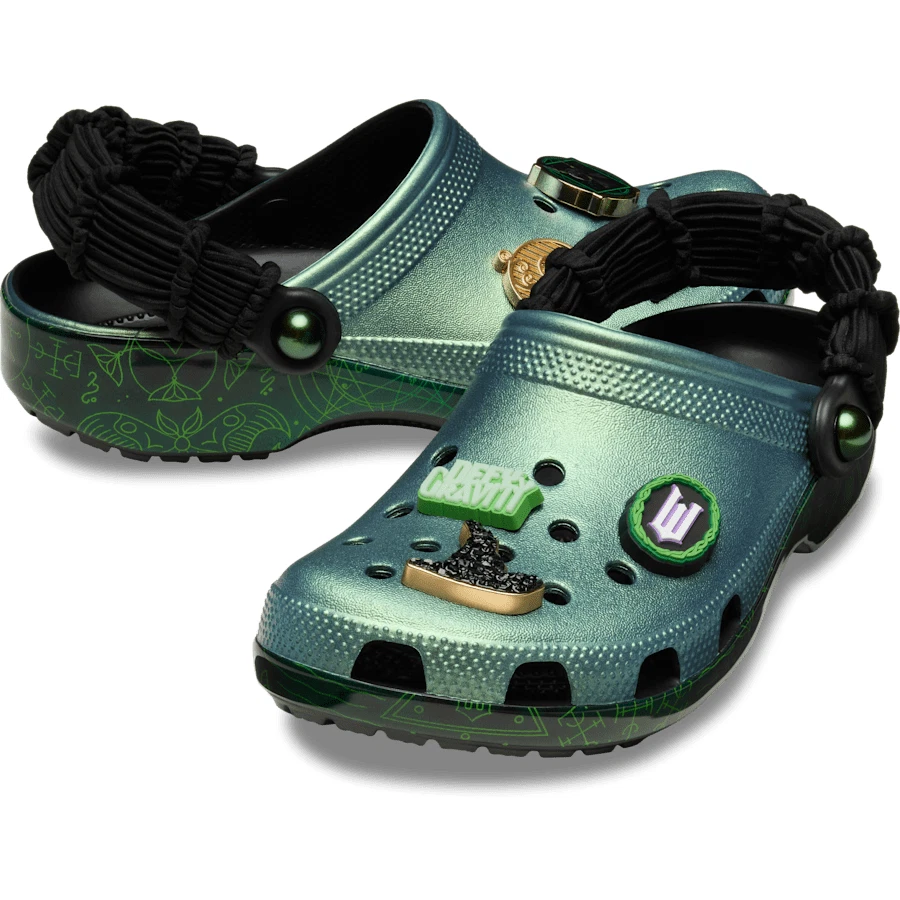 Crocs Wicked Elphaba Classic Clog women with 6 themed Jibbitz™ charms Size 8 - Image 2 of 4