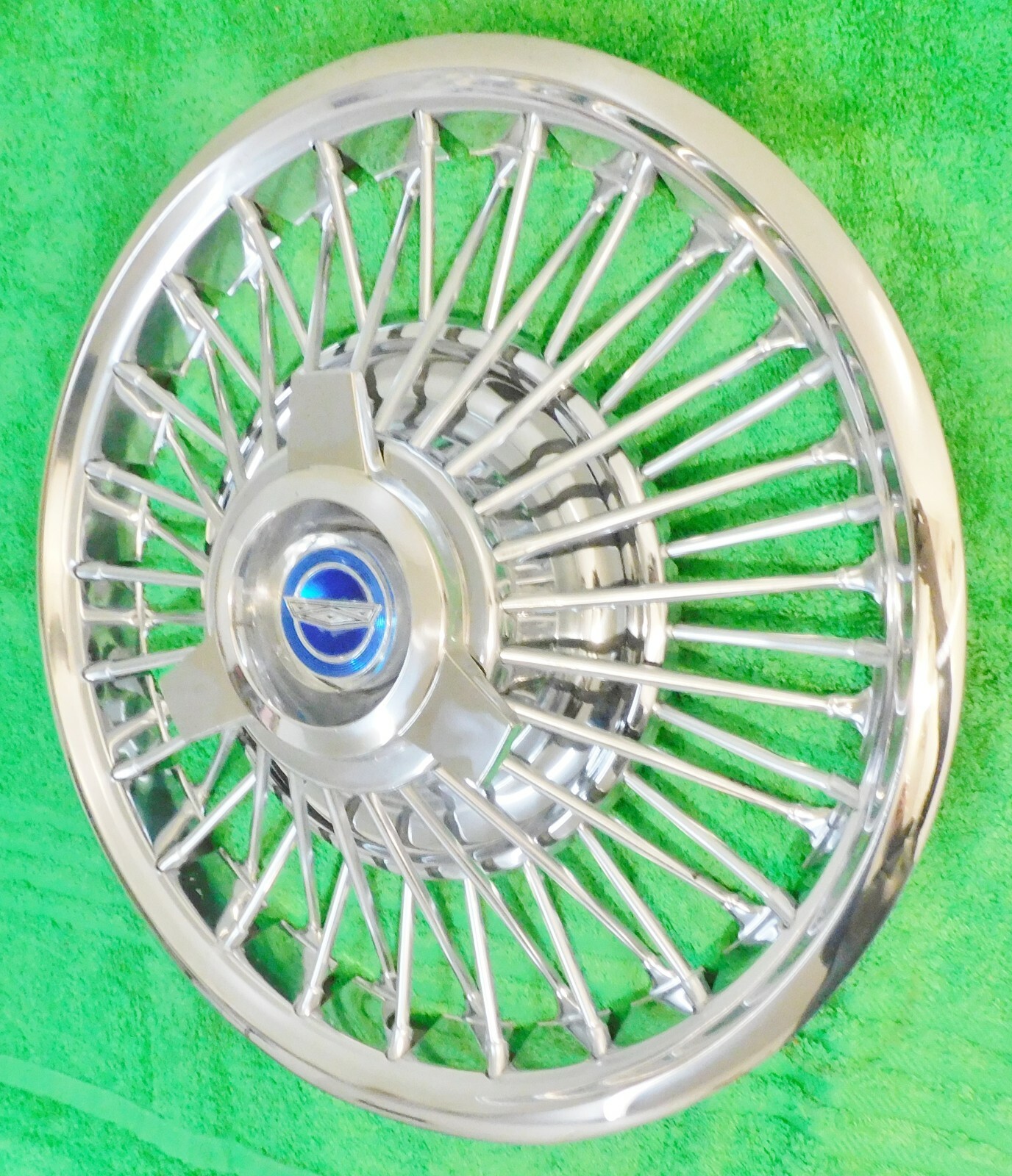 1965 1966 Ford Mustang Fastback Conv ORIG 14" WIRE WHEEL COVER HUB CAP