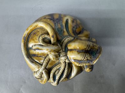 Y8557 OKIMONO Seto-ware Snake figurine signed drawstring bag