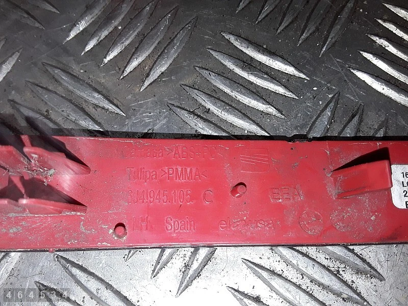 2014 SEAT IBIZA REFLECTOR REFLECTOR LEFT 6J4945105 - Image 3 of 3