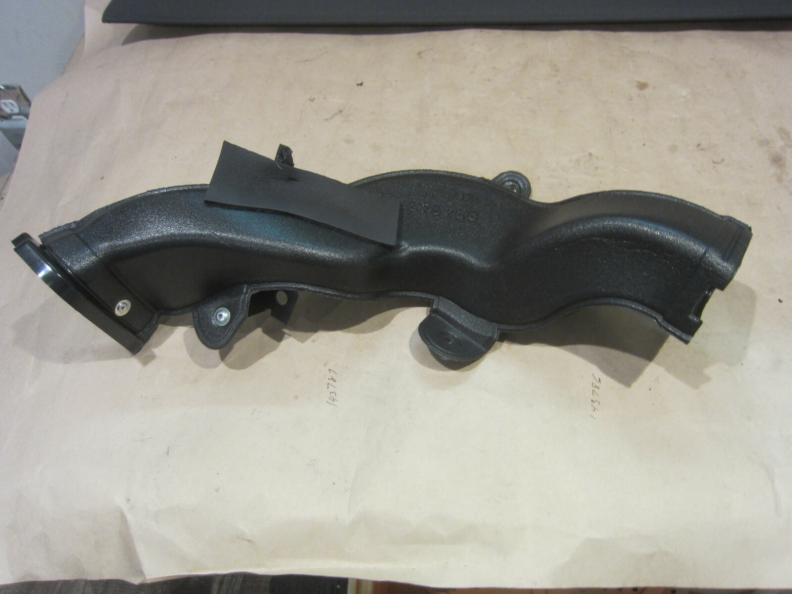 Ferrari 458 - Passenger Side Dash Vent Air Duct  - P/N 83434300