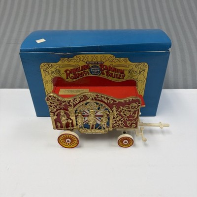 Ringling Bros Barnum & Bailey Circus Music Box Great Britain Bandwagon W/ Box #2