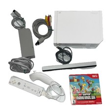 Nintendo Wii RVL-001 Console Bundle w/ Remote, Nunchuck, Super Mario Bros