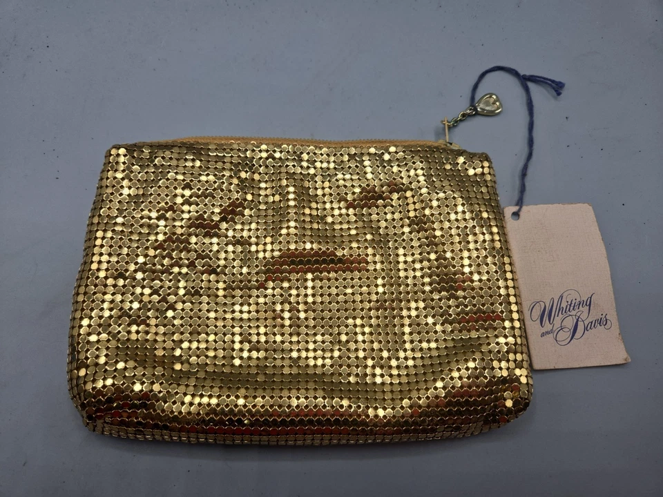 Bolso de maquillaje vintage de malla dorada de Whiting & Davis para mujer  Foto 2 de 3