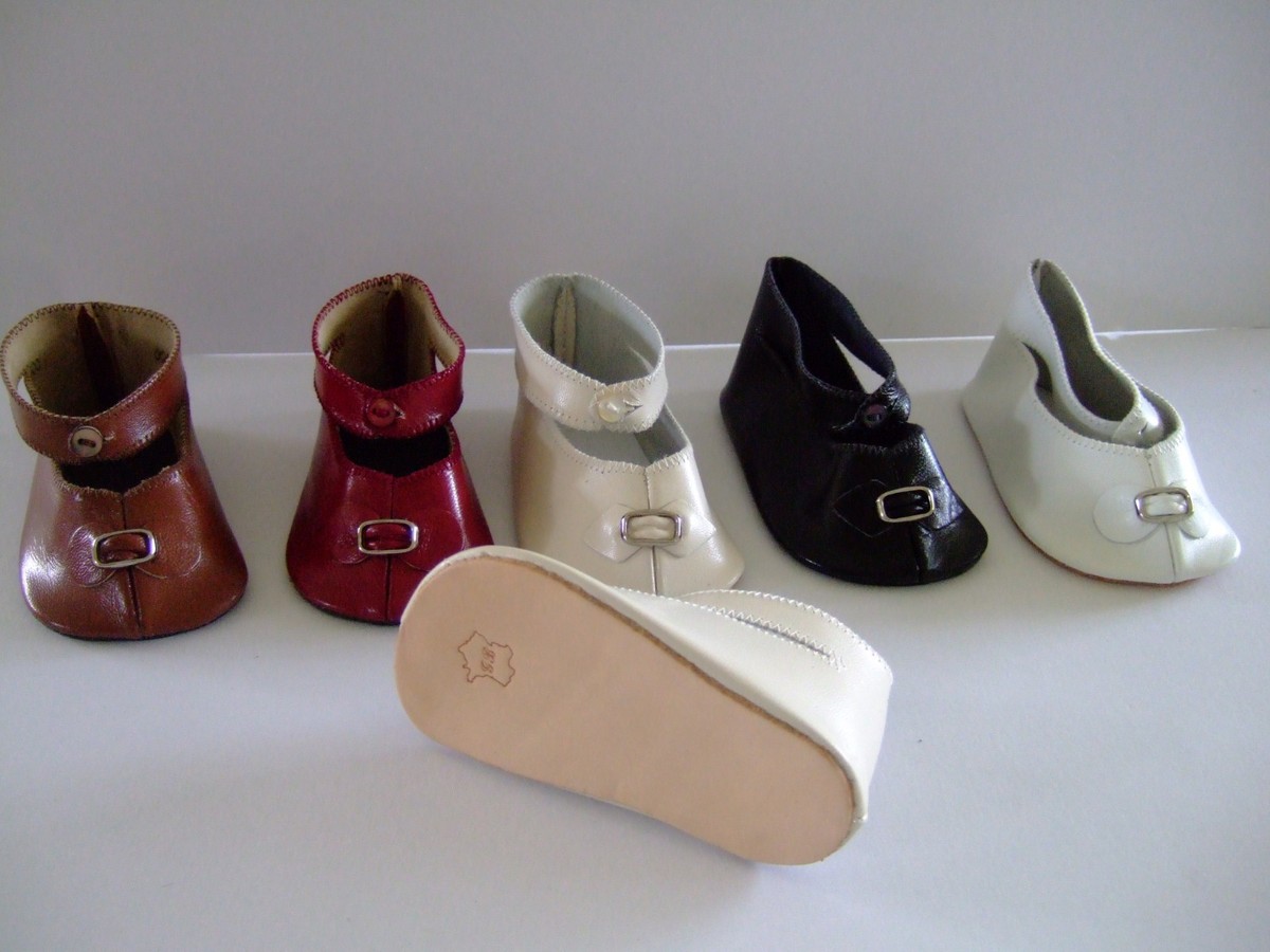 Poupée ancienne : Lot de chaussures de poupée