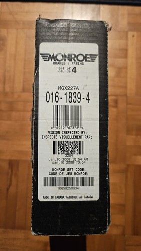 Front Volkswagen Golf 1993-1999 Brake Pads - Picture 2 of 4