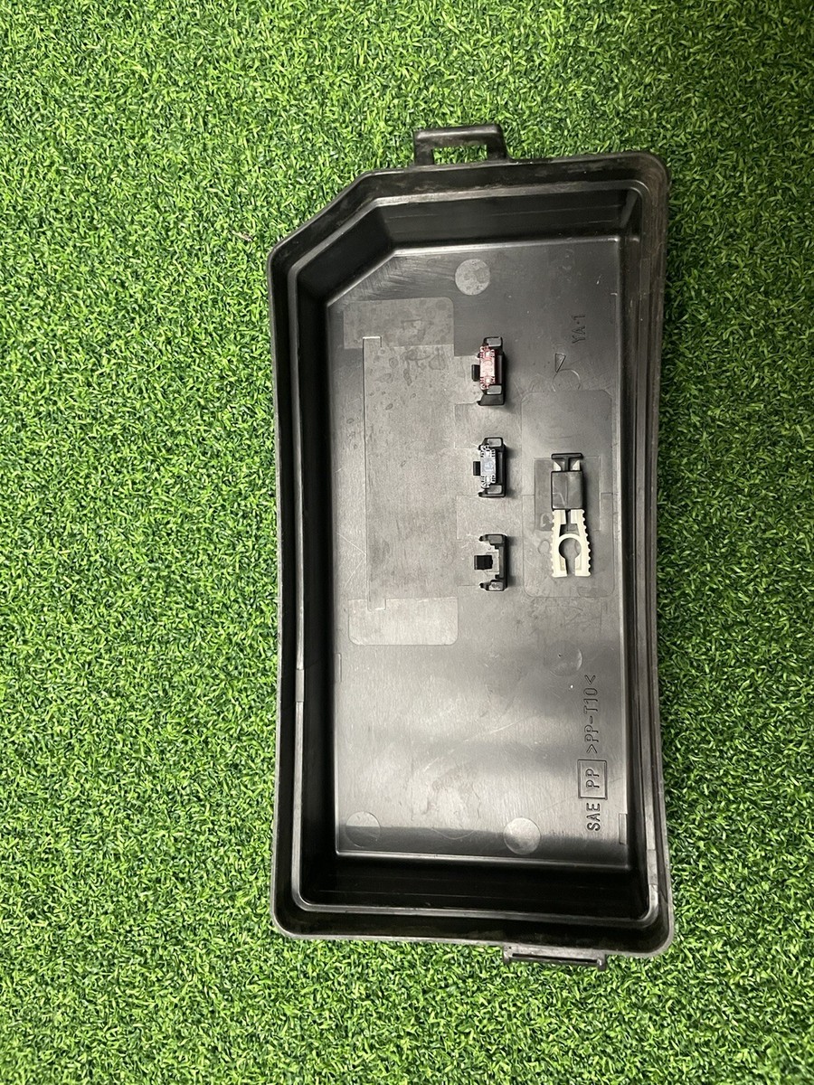 96-02 OEM Toyota 4Runner Genuine Fuse Box Cover Upper Lid 96-02 OEM Toyota 4Runner Genuine Fuse Box Cover Upper Lid