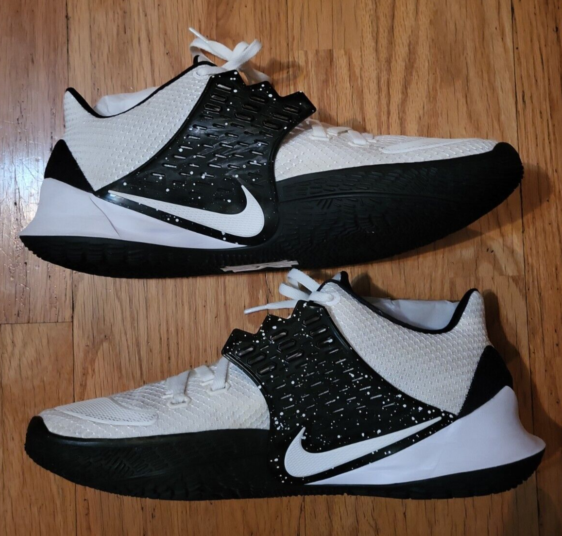 RARE DS VNDS Mens Nike Kyrie 2 Low TB CN9827-108 White/Black 