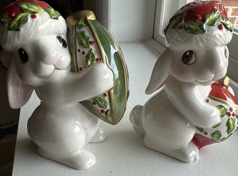 Fitz & Floyd Christmas Bunny Blooms Rabbit Salt & Pepper