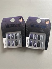 NUEVO CON ETIQUETAS Wednesday Press On 24 Uñas Con Pegamento, Juego De 2