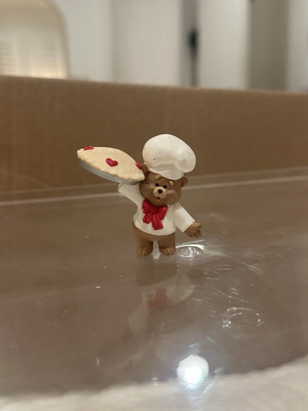 Hallmark Valentine's Day Merry Miniature 1989 Teddy Bear Baker Chef Pie
