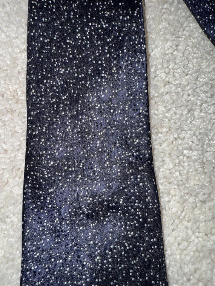 Corbata de seda DKNY para hombre azul plata lunares Foto 2 de 3