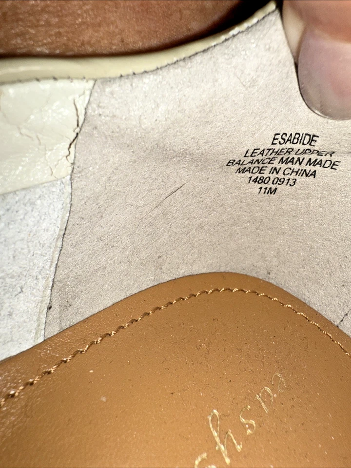 Easy Spirit 漆皮乐福鞋 - 女式 11 码 - 经典奶油色/裸色平底鞋 — 第 4/4 张图片