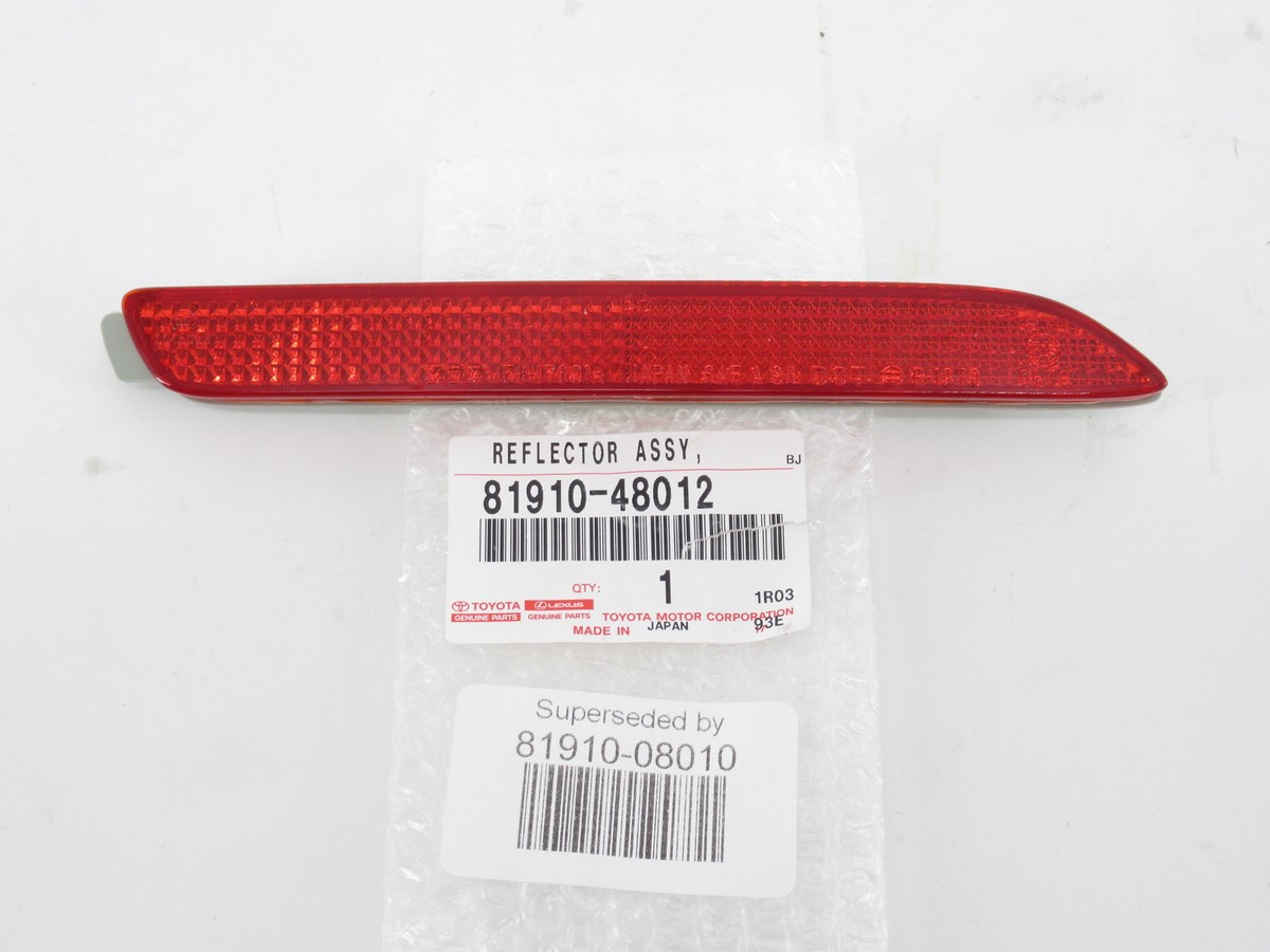 Genuine OEM Toyota Lexus 81910-08010 Bumper Trim Reflector