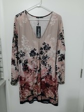 Boohoo Women's Floral Long Sleeve Shift Dress. Size 18