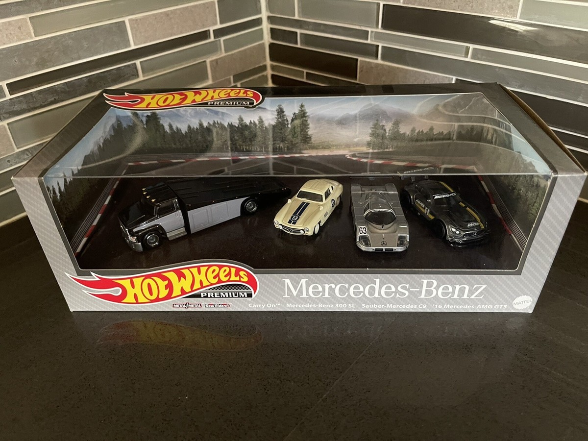 Hot Wheels Premium Mercedes-Benz Collection Metal 3 Cars And A