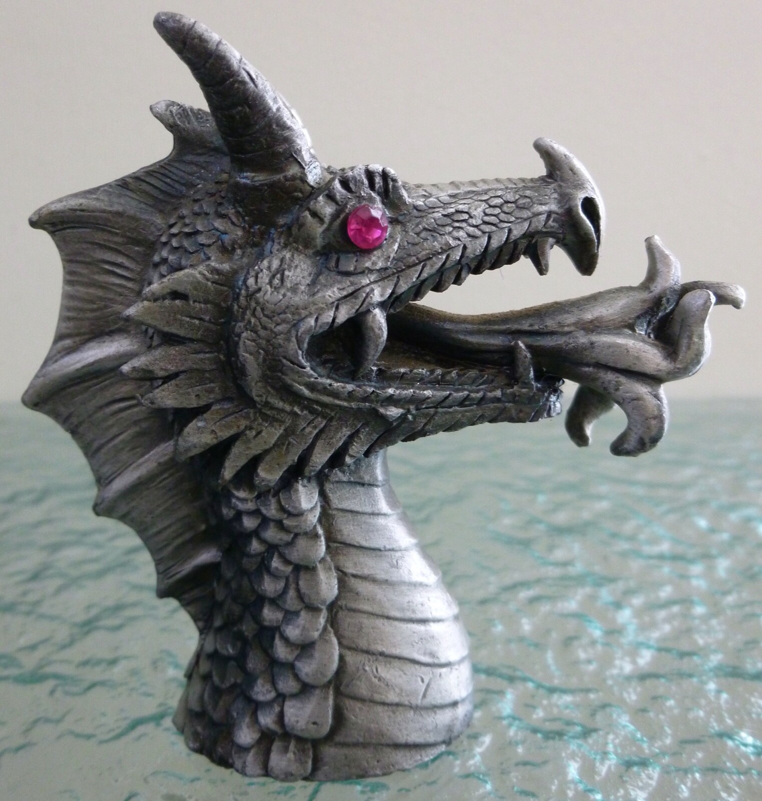 Pewter Metal Dragon Head Ornament with Pink Crystal Eyes 7.5cm eBay