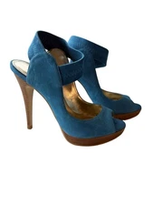 NWT Turquoise Suede Heels Bakers Size 7.5 Sandals Debbi