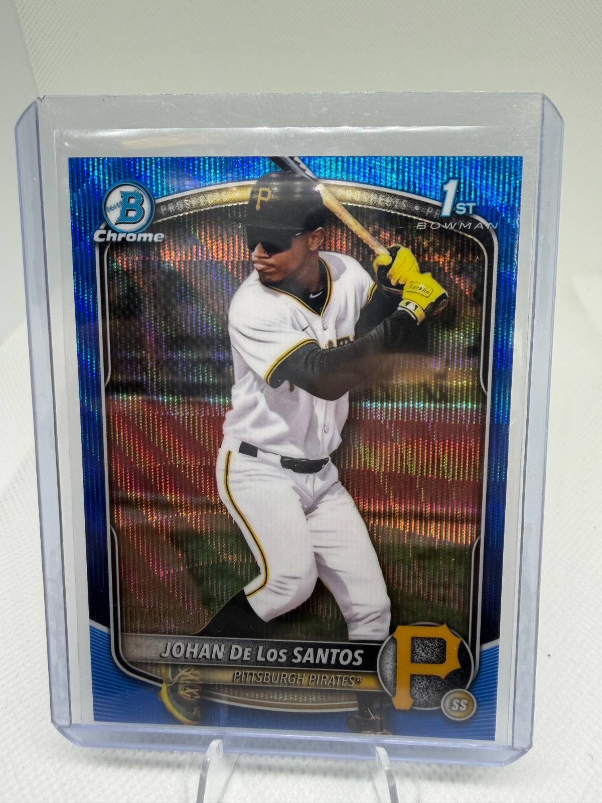 JOHAN DE LOS SANTOS 2025 BOWMAN CHROME 1ST BLUE WAVE PIRATES /150