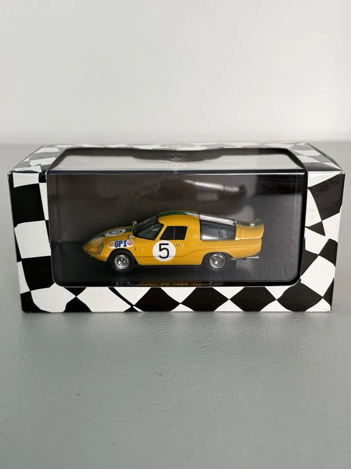 Ebbro 1/43 Daihatsu P-3 #5 Japan GP 1966 #44368 - Image 2 of 4