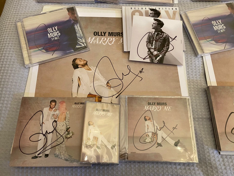Olly Murs Signed - Marry Me CD (The Ultimate Fan Signed Bundle) 5 X Signed Items Foto 2 de 4
