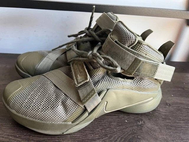 Preços baixos em Nike LeBron Soldier 9 PRM Olive | eBay