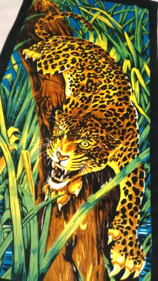 Toalla de playa de baño con estampado de animales feroces salvajes guepardos leopardos selva SIN USAR Foto 3 de 4