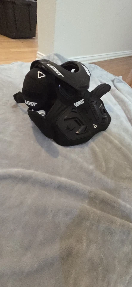 Colete Leatt Fusion 2.0 Jr Junior (Preto - Grande/X-Grande) - Imagem 2 de 4