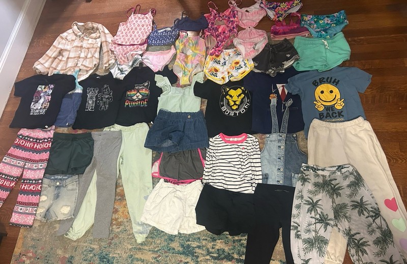 Girls Clothes Size 6 To 8. Gap, Old Navy. Swimsuits And Summer Clothing.