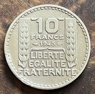 10 FRANCS TURIN . 1945 . RAMEAUX COURTS . ( Voir photos recto verso )