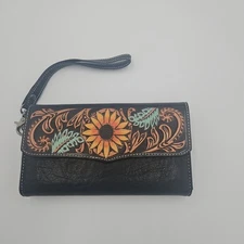 Nocona Belt Co.  7.5" BLACK CLUTCH WALLET w/ SUNFLOWERS Read