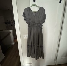 Women's Maxi Dress. Never Worn. Size Medium.