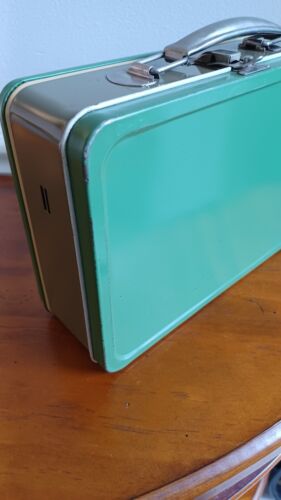 Vintage Lunchbox With Thermos Montgomery Ward Green Kids Metal Lunchbox - Picture 22 of 23