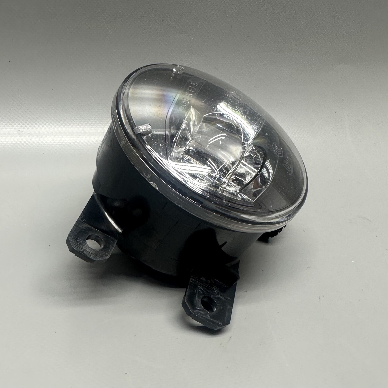 MASERATI LEVANTE FOG LIGHT LEFT RIGHT 2017 2018 2019 2020 OEM 670033497