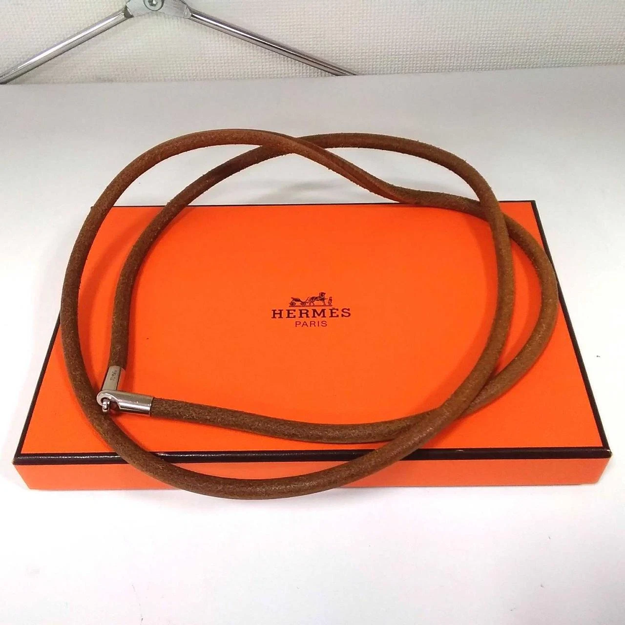 HERMÈS HERMES Scatola inclusa BRN Girocollo lungo in pelle